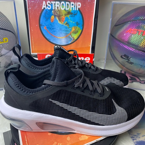 Nike Other - 🆕 - Nike Air Max Fly Black/White - Size: Mens 10